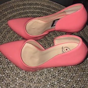 Peach high heels 🧡